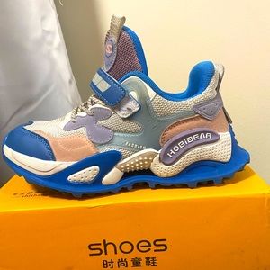Kids sneakers